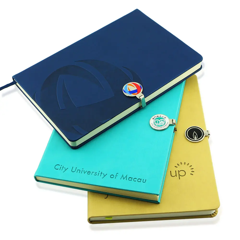 A4 A5 A6 Lederen Notebook Met Metalen Badge Planner Custom Dagboek Reliëf Printen Journal Gift Set Gesp Notebook