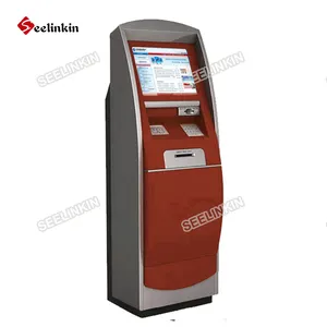 Uso del banco ATM con impresora de recibos sin dinero en efectivo, pin pad y lector de tarjetas