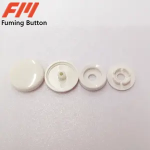 Plastique recyclé boutons