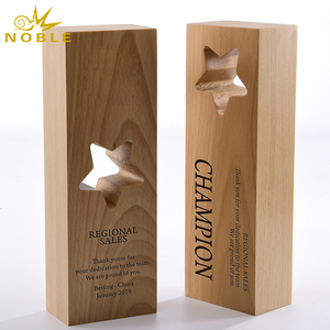 2020 جديد تصميم رخيصة بالجملة الكأس جائزة نجمة الكأس قاعدة خشبية - Product Image 1