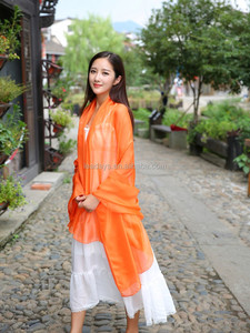Viscosa Verano de la Señora <span class=keywords><strong>Elegante</strong></span> de <span class=keywords><strong>Un</strong></span> Solo Color al por mayor Chales Largos Mujer Bufanda de La Playa - Product Image 4