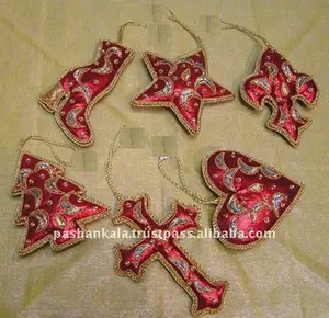 Ornamen Gantung Natal Bordir Tangan Buatan India