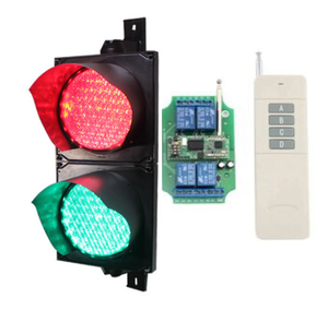 Feu de signalisation LED à distance Noble 200 mm, étanche, solaire, équipement de sécurité routière 12V, fournisseur de feux de signalisation en matériau PC - Product Image 1