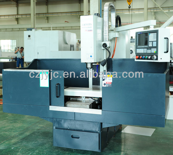 Модель XK7125 CNC MILL