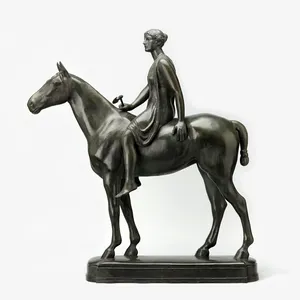 Statue célèbre en bronze antique représentant une femme nue sexy conduisant un grand hippocampe - Product Image 1