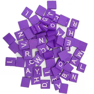 Color personalizado 100 pcs/set Azulejo de Scrabble de madera de la letra A LA Z Letras del alfabeto de madera