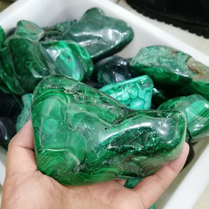 Prezzo all'ingrosso Prezzi <span class=keywords><strong>Malachite</strong></span> Naturale Tumbled Stones Lucido <span class=keywords><strong>Pietra</strong></span> <span class=keywords><strong>Verde</strong></span> <span class=keywords><strong>Malachite</strong></span> Per La Vendita - Product Image 5