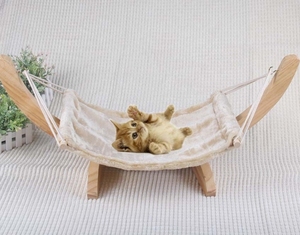 Hamaca Columpio de Madera para Mascotas con Soporte de Madera y Cojín Suave y Cómodo, Cama Hamaca para Gatos - Product Image 4