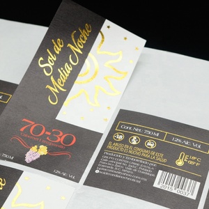 Auto adhesivo personalizado privado con textura <span class=keywords><strong>de</strong></span> papel mate <span class=keywords><strong>de</strong></span> estampado <span class=keywords><strong>de</strong></span> papel <span class=keywords><strong>de</strong></span> aluminio Etiqueta <span class=keywords><strong>de</strong></span> botella <span class=keywords><strong>de</strong></span> <span class=keywords><strong>vino</strong></span> etiqueta impresa - Product Image 3