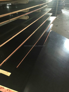 Todos los tableros de ARAUCO se fabrican con resina Fenol Formaldehído, tipo WBP, de bajo nivel de emisión (E1). Permite asegura - Product Image 1