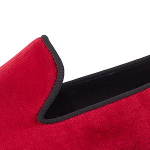 Chaussons plats en velours rouge à bout métallique personnalisés en usine, chaussures habillées plates pour femmes - Product Image 2