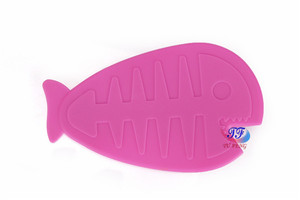 Mini mitaines de <span class=keywords><strong>four</strong></span> en <span class=keywords><strong>silicone</strong></span> pointillé résistant à la chaleur pour la cuisine et la cuisson des gants de pincement - Product Image 3