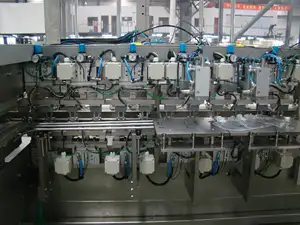 ألمانيا اختيار المستخدم مجموعات كاملة التسريب مصنع تصنيع المالحة العادية والسوائل الوريدية ملء آلة الإنتاج