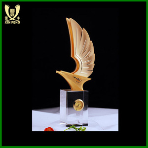 Hoge Kwaliteit Metalen Trofee Gouden <span class=keywords><strong>Bull</strong></span>/Koe/Ox Standbeeld Sculpturen Trofee Sport - Product Image 6
