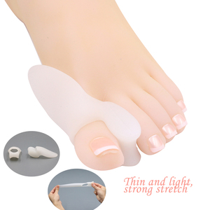 Cuidado <span class=keywords><strong>de</strong></span> los pies <span class=keywords><strong>hallux</strong></span> <span class=keywords><strong>valgus</strong></span> <span class=keywords><strong>de</strong></span> silicona juanete del dedo del pie <span class=keywords><strong>separador</strong></span> gel toe esparcidor pro dedo fijador - Product Image 1