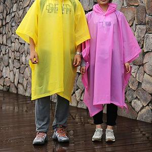 Poncho de <span class=keywords><strong>Pluie</strong></span> Imperméable PEVA Pliable et Réutilisable, Diverses Couleurs, Unisexe Hommes Femmes, Longue Cape de <span class=keywords><strong>Pluie</strong></span> - Product Image 4