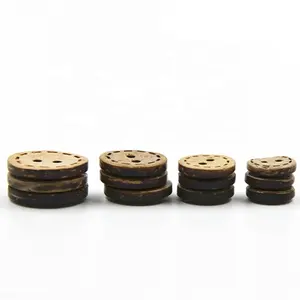 Costura en las etiquetas al por mayor, 2 agujeros, uso común, botones de madera de conchas de coco Natural