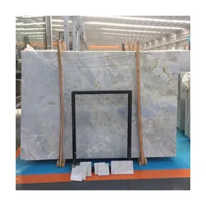 Azul céu branco nuvens pedra de mármore onyx com céu verde slabs