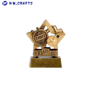 중국 사용자 정의 핫 세일 수지 싼 개 발자국 트로피 애완 동물 레이스 - Product Image 3