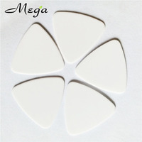 Plectres de guitare en acétal Delrin antidérapants de qualité supérieure, forme triangulaire, 31x31mm, couleurs personnalisées, épaisseur 1,0mm