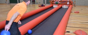 Équipement de <span class=keywords><strong>bowling</strong></span> gonflable d'occasion à deux pistes, prix bas à vendre - Product Image 4