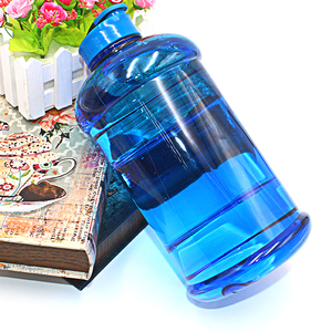 Nueva patente 2.2L botella <span class=keywords><strong>de</strong></span> agua GIMNASIO, GALONES <span class=keywords><strong>de</strong></span> agua 2.2L jur con correa, 2.2L botella <span class=keywords><strong>de</strong></span> agua <span class=keywords><strong>de</strong></span> plástico - Product Image 5