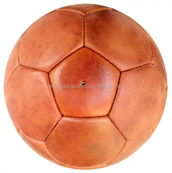 Personnalisez votre ballon de foot vintage en cuir naturel