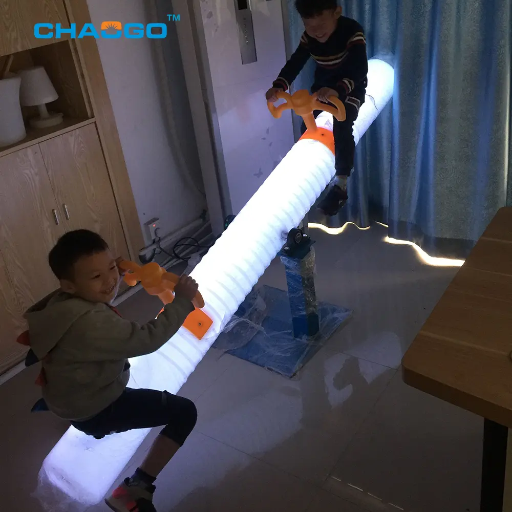 สวนกลางแจ้ง patio leisure เฟอร์นิเจอร์ไฟ led ส่องสว่างเด็ก seesaw led สนามเด็กเล่นพลาสติก seesaw ที่นั่ง