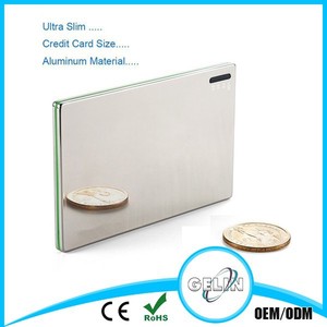 Chargeur portable ultra fin, format carte de crédit, en aluminium, 2000 mAh, format portefeuille, batterie externe - Product Image 2