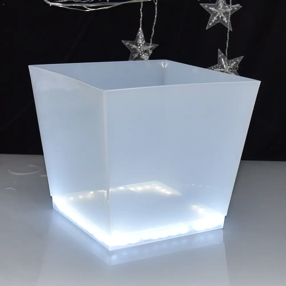 Fertigen Sie kunden spezifischen neuen Kunststoff-LED-Lichtlampen-Eis kübel mit Markenlogo an