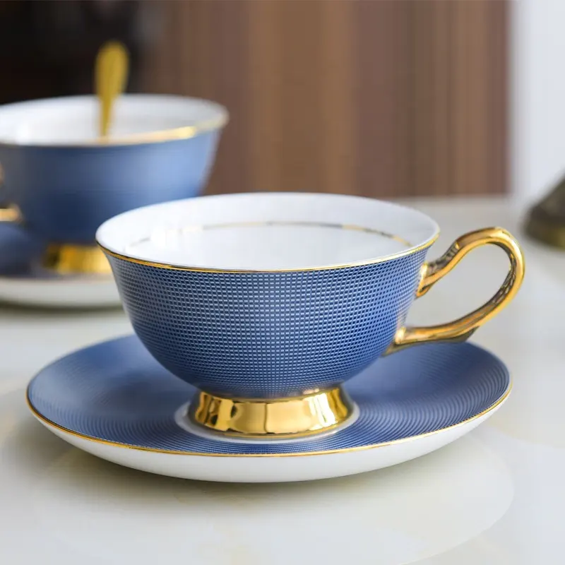 Европейская чайная чашка из костяного фарфора с блюдцем, керамические синие кофейные чашки с логотипом заказчика