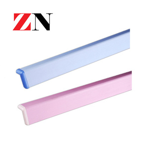 Protection d'angle murale <span class=keywords><strong>en</strong></span> <span class=keywords><strong>PVC</strong></span> et aluminium <span class=keywords><strong>en</strong></span> forme de <span class=keywords><strong>L</strong></span>, moderne, avec des caractéristiques antibactériennes et résistantes à <span class=keywords><strong>l</strong></span>'eau pour une utilisation hospitalière - Product Image 2