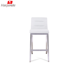<span class=keywords><strong>Taburete</strong></span> de Bar Moderno de Cuero Sintético Negro con Estructura de Acero Inoxidable - Silla Acolchada de Altura de Barra para Isla de <span class=keywords><strong>Cocina</strong></span> o Pub - Product Image 4