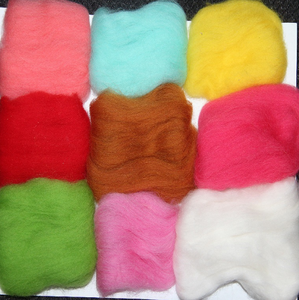 Venta al por mayor súper suave grueso hilo de <span class=keywords><strong>lana</strong></span> <span class=keywords><strong>merino</strong></span> voluminoso hilado de <span class=keywords><strong>lana</strong></span> para tejer a mano y tejer teñido patrón de fantasía - Product Image 5