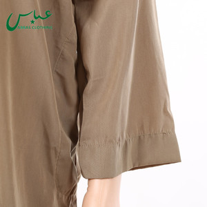 Venta al por mayor <span class=keywords><strong>de</strong></span> Thobe Árabe ABBAS, Ropa Islámica para Hombre MT1011, Poliéster, Uso Casual y para Oración, En Stock - Product Image 4