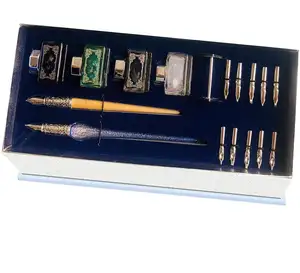 书法笔套装包括木制蘸水笔古董持有人11笔尖，4个墨水瓶