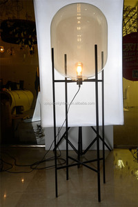 Lampada da Terra Moderna Pulpo Oda in Vetro Illuminazione da Pavimento - Product Image 5