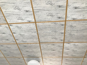 Le <span class=keywords><strong>dernier</strong></span> <span class=keywords><strong>film</strong></span> <span class=keywords><strong>de</strong></span> plafond en pvc à grain <span class=keywords><strong>de</strong></span> bois <span class=keywords><strong>de</strong></span> 0.06mm 0.07mm <span class=keywords><strong>Film</strong></span> décoratif en gypse en pvc - Product Image 3