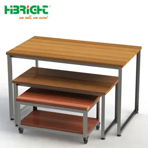 用于服装店的 3 层木质展示桌，用于衣服的嵌套促销桌
