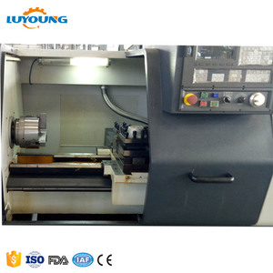 CK6150 Société usine prix heavy duty 2 axe <span class=keywords><strong>3</strong></span> jaw chuck <span class=keywords><strong>tour</strong></span> cnc machine - Product Image 6