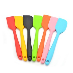 2 Ukuran Spatula Silikon Warna-Warni untuk Memasak dan Memanggang, Set Alat Tahan Panas Anti Lengket - Product Image 4