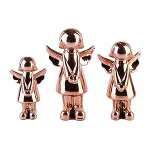 Anjo de porcelana de cerâmica artesanal, pequeno anjo de natal feito à mão - Product Image 1