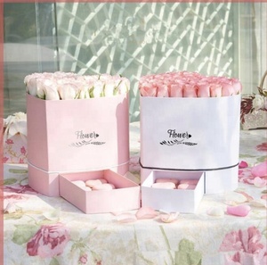 Boîte de <span class=keywords><strong>cadeau</strong></span> en papier avec tiroir à fleurs en forme de cœur boîte de chocolat noire vide faire des boîtes de carton à savon style cœur stock - Product Image 2