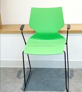 ANSI/bifma estándar Venta caliente apilamiento de plástico moldeado escuela cómoda silla
