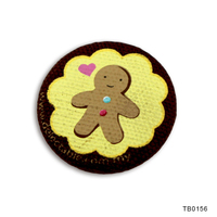 Badges brodés vintage en étain à épingle de sûreté, vente en gros à prix abordable, avec couleurs, motifs, formes et tailles personnalisables pour souvenirs et sacs