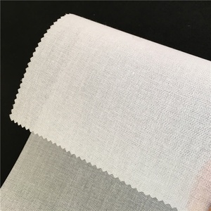 <span class=keywords><strong>100</strong></span>% cứng <span class=keywords><strong>polyester</strong></span> Mũ/mũ dệt interlining vải nung chảy <span class=keywords><strong>interfacing</strong></span> cho hàng may mặc làm - Product Image 2