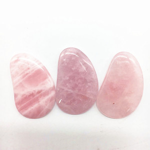 Outil Gua Sha en quartz rose Drainage lymphatique Masseur facial pour les poches Anti-âge Soins de la peau - Product Image 3