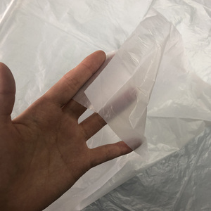 Delantal desechable de plástico LDPE sostenible al por mayor para salón de un solo uso - Product Image 4