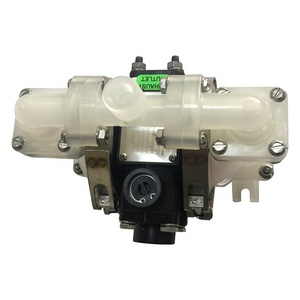 Pompa Pneumatica a Diaframma Mini Sandpiper PB1/4, TT3K 1/4\" in PVDF/PTFE per Solventi, Monomeri, Liquidi Oleosi, Acidi, Alcali - Product Image 5