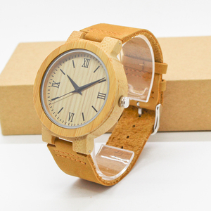 <span class=keywords><strong>Montre</strong></span> en bois de bambou <span class=keywords><strong>gravée</strong></span> sur mesure Virtue pour hommes, étanche, avec bracelet en cuir, mouvement à quartz, luxe, mode, emballée dans une boîte OEM - Product Image 2